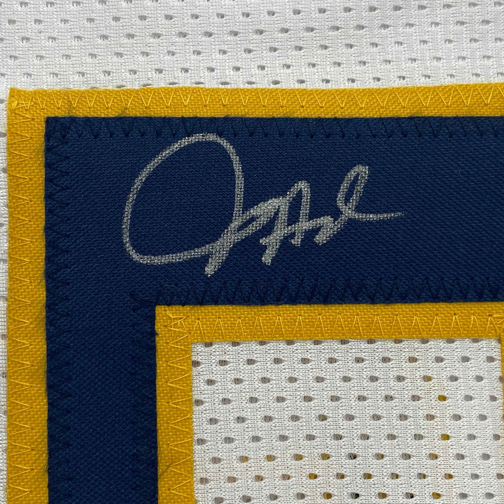 Autographed/Signed Juwan Howard Michigan White College Basketball Jersey Beckett BAS COA