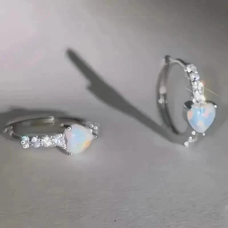 Heart-shaped Synthetic Zirconia Hoop Earrings